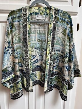 One Hundred Stars Short Kimono in Tapestry Sea Print One Size Fits Most